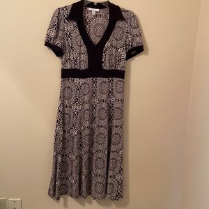 Size 4 women’s dress.